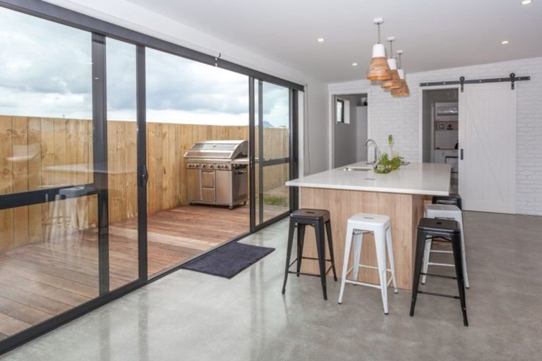 Photo of property in 31 Longreach Drive, Cooks Beach, Whitianga, 3591