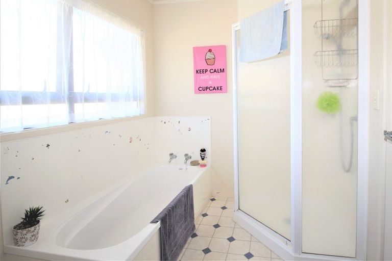 Photo of property in 111 Pinewood Court, Matarangi, Whitianga, 3592