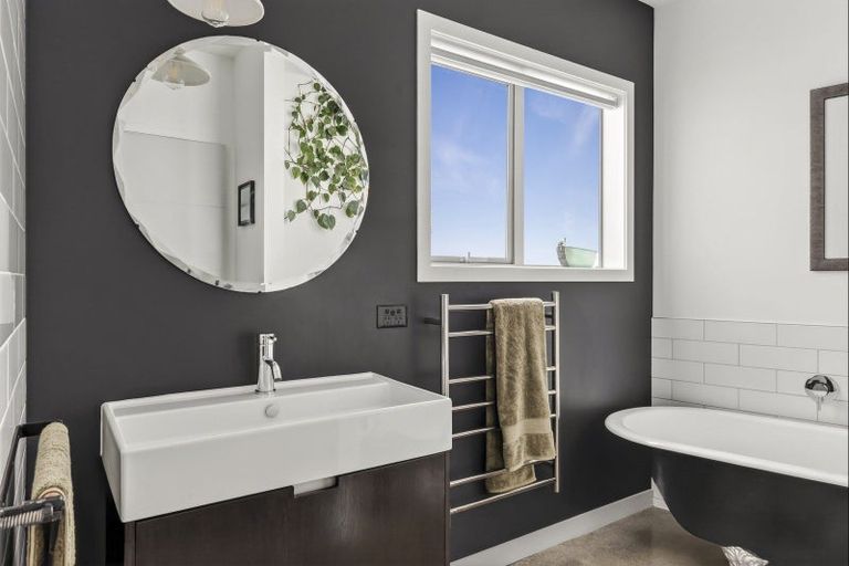 Photo of property in 33 Jarrett Terrace, Leamington, Cambridge, 3432