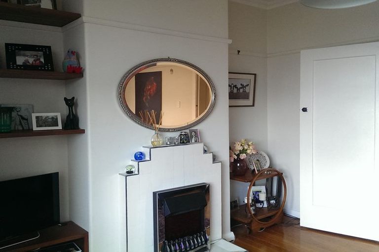 Photo of property in 23b Maida Vale Road, Roseneath, Wellington, 6011