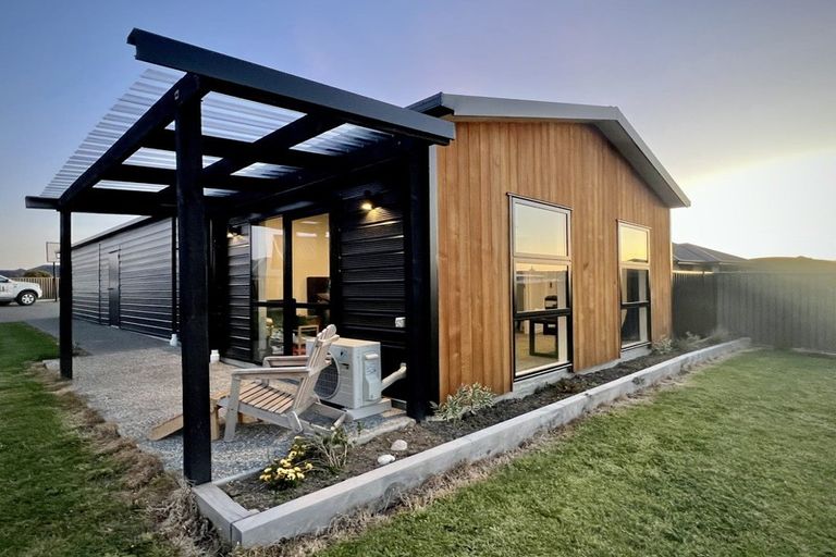 Photo of property in 9 Court Of Ascot, Seaward Bush, Invercargill, 9812