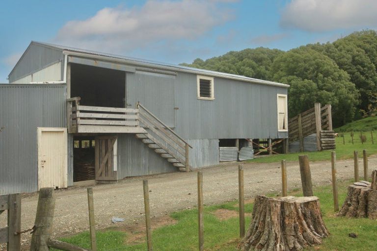 Photo of property in 109 Paremata Branch Road, Tolaga Bay, 4077