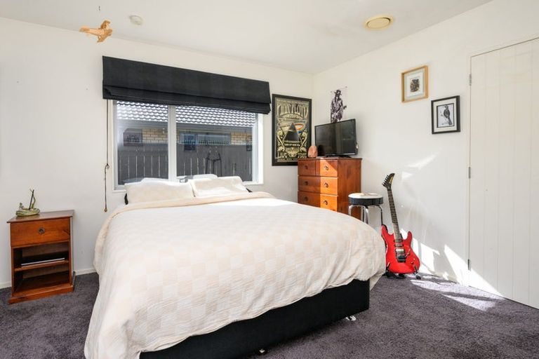 Photo of property in 24 Liberty Grove, Kelvin Grove, Palmerston North, 4414
