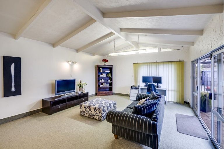 Photo of property in 42 Balliol Avenue, Pirimai, Napier, 4112