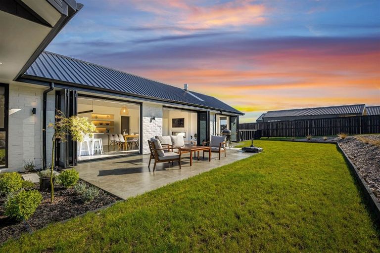 Photo of property in 5 Canoe Lane, Riverhead, 0820