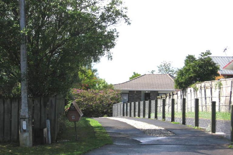 Photo of property in 9 Denver Avenue, Sunnyvale, Auckland, 0612