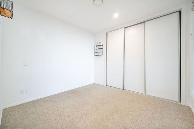 Photo of property in 104/6 Waikumete Road, Glen Eden, Auckland, 0602