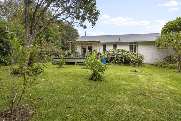 Photo of property in 2329 South Road, Okato, 4335