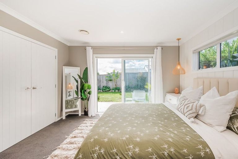 Photo of property in 10 Mahia Lane, Waikanae, 5036