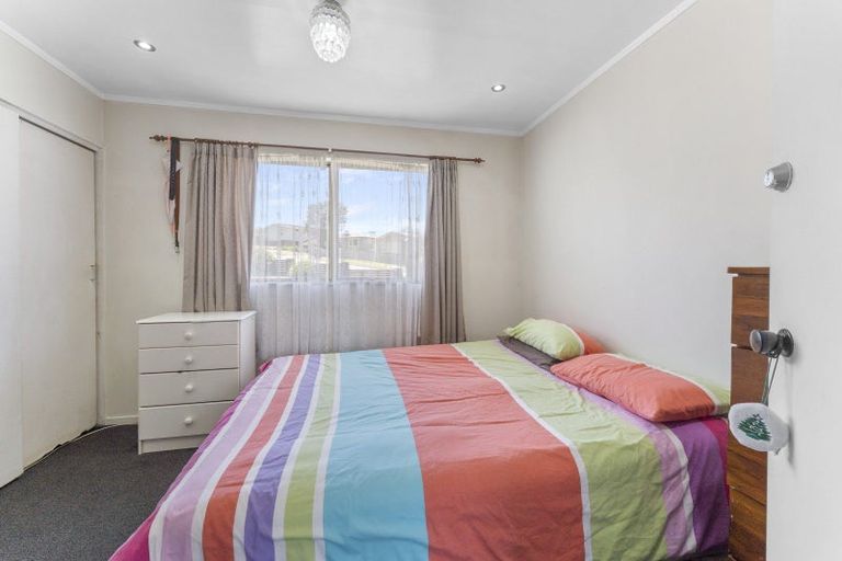 Photo of property in 62 Desert Gold Street, Ascot Park, Porirua, 5024