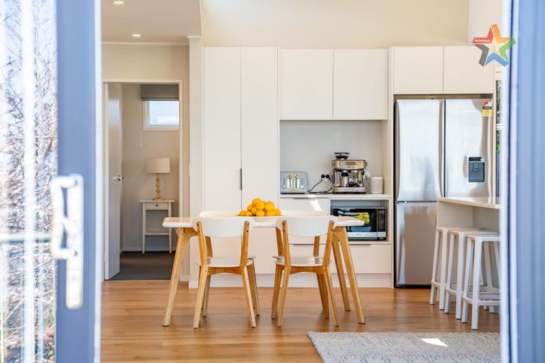 Photo of property in 24 Magnolia Grove, Maungaraki, Lower Hutt, 5010