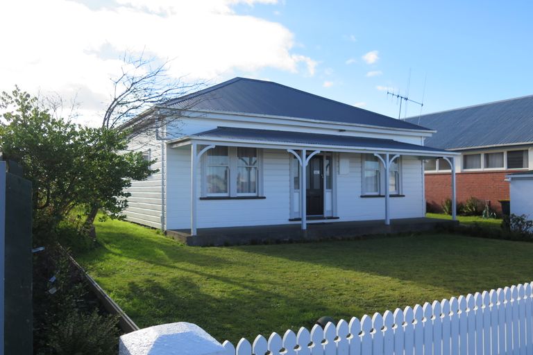 Photo of property in 215 Church Street, West End, Timaru, 7910