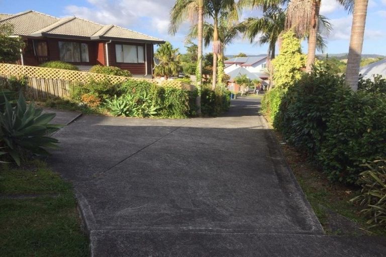 Photo of property in 16 Gala Place, Henderson, Auckland, 0612