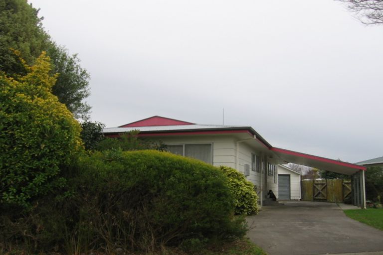 Photo of property in 11 Rosedale Crescent, Cloverlea, Palmerston North, 4412