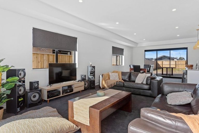 Photo of property in 14 Crossley Avenue, Woodend, 7610