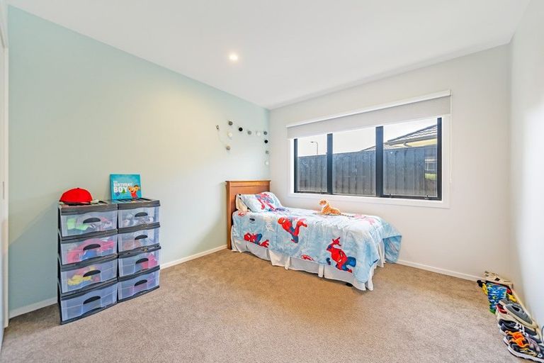 Photo of property in 5 Don Griffin Grove, Trentham, Upper Hutt, 5018