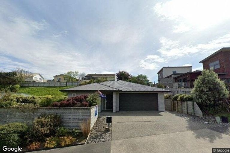 Photo of property in 4 Flotilla Place, Whitby, Porirua, 5024