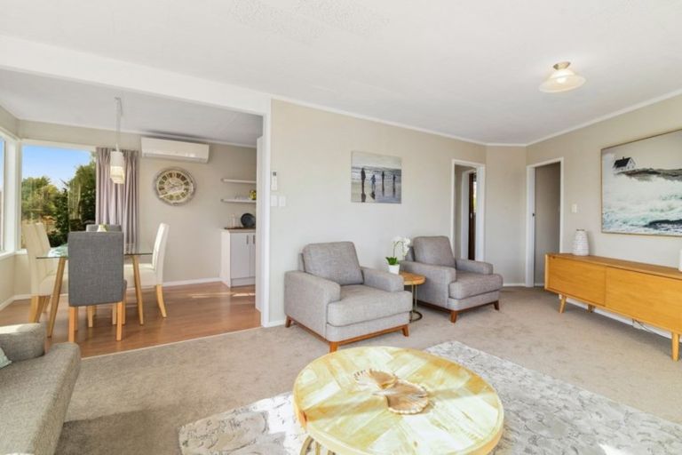 Photo of property in 8 Browning Crescent, Owhata, Rotorua, 3010