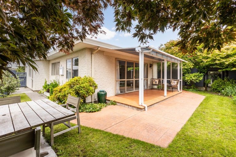 Photo of property in 8 Lucknow Road, Havelock North, 4130