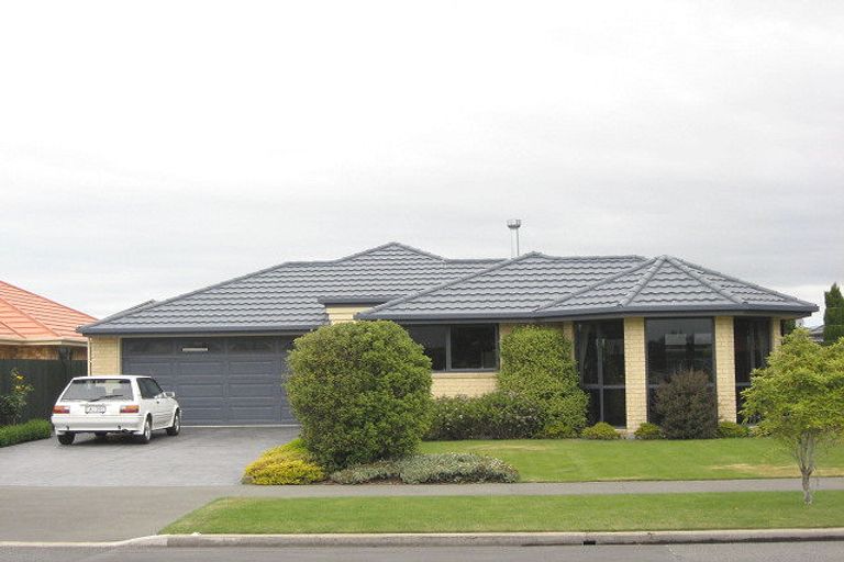 Photo of property in 94 Broadhaven Avenue, Parklands, Christchurch, 8083