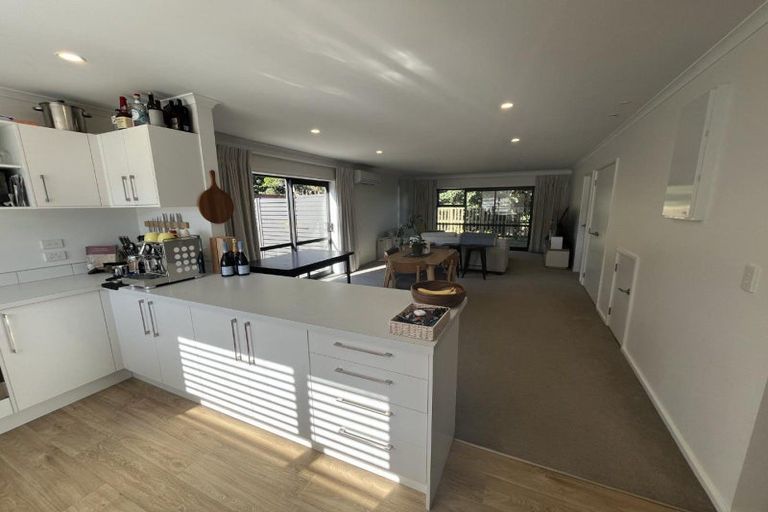 Photo of property in 111 Banks Street, Marfell, New Plymouth, 4310