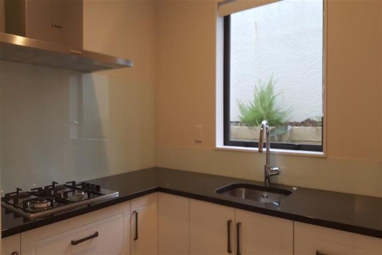 Photo of property in 3b Horizon Way, West Harbour, Auckland, 0618