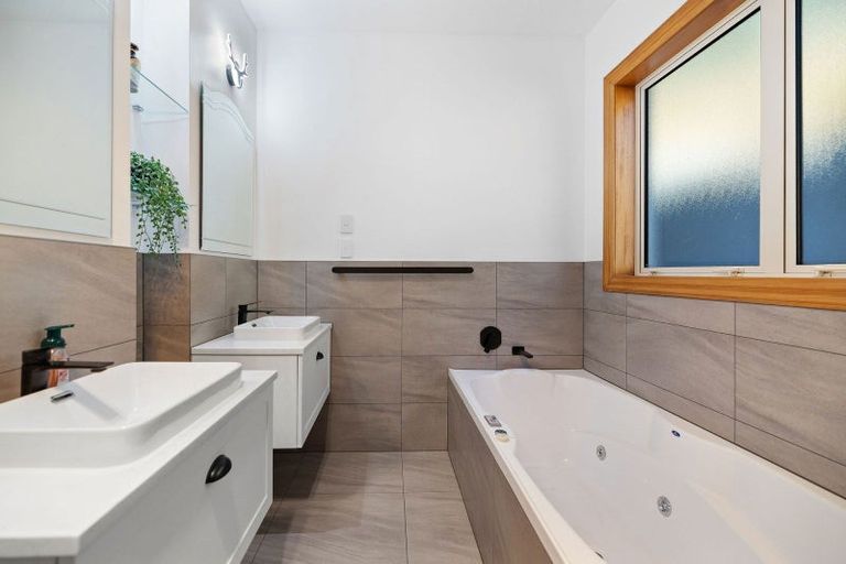 Photo of property in 714 Lake Hayes-arrow Junction Highway, Lake Hayes, Queenstown, 9371