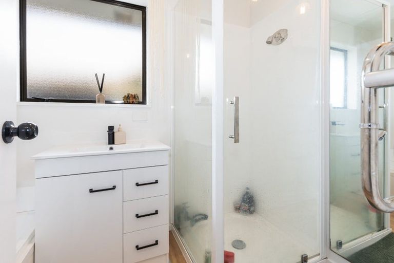 Photo of property in 16b Beauford Place, Parklands, Christchurch, 8083