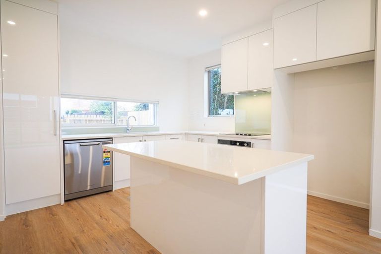 Photo of property in 1/10 Tirimoana Road, Te Atatu South, Auckland, 0602