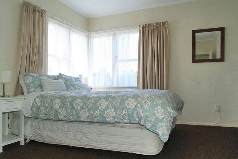 Photo of property in 11 Baffin Grove, Kingston, Wellington, 6021