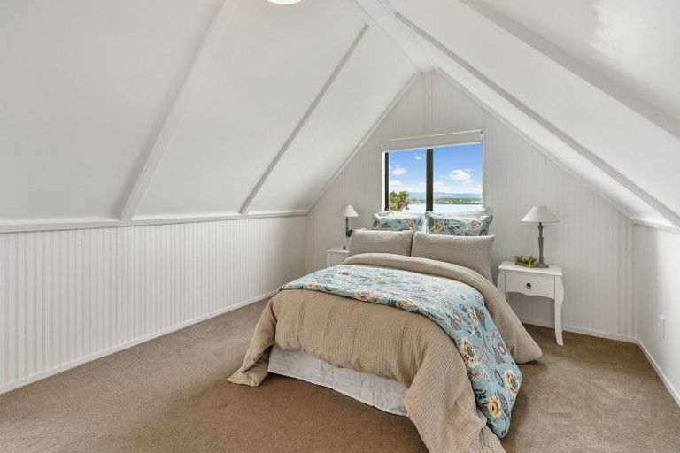 Photo of property in 7 Cumbrian Place, Conifer Grove, Takanini, 2112