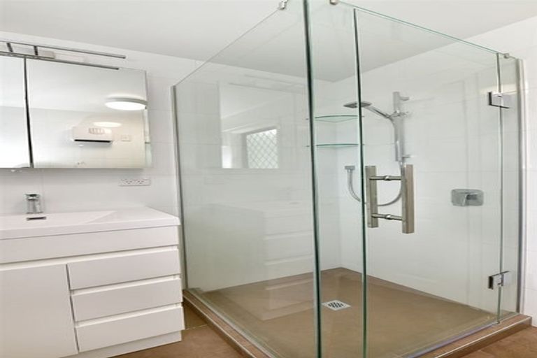 Photo of property in 65 De Luen Avenue, Tindalls Beach, Whangaparaoa, 0930