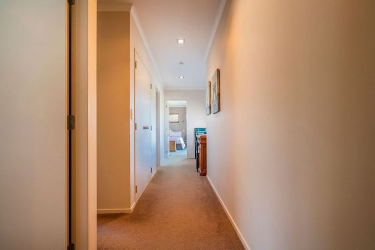 Photo of property in 1/9 Jacaranda Avenue, Beach Haven, Auckland, 0626