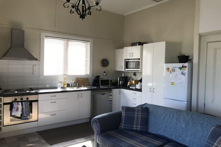 Photo of property in 15 Porritt Avenue, Mount Victoria, Wellington, 6011