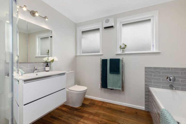 Photo of property in 32 Mcdonald Street, Taita, Lower Hutt, 5011