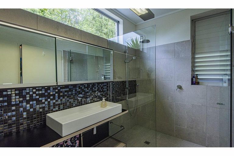 Photo of property in 25 Glen Bruce Place, Ngararatunua, Whangarei, 0176