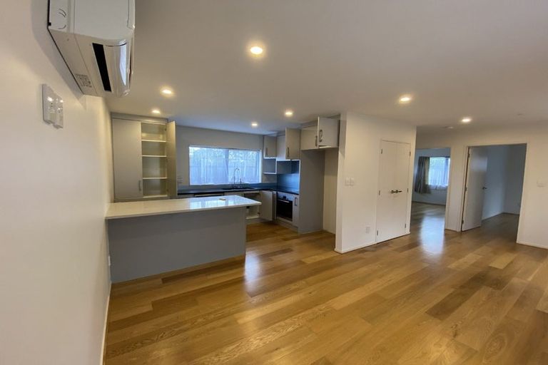 Photo of property in 10 Ensign Place, Hillcrest, Auckland, 0627