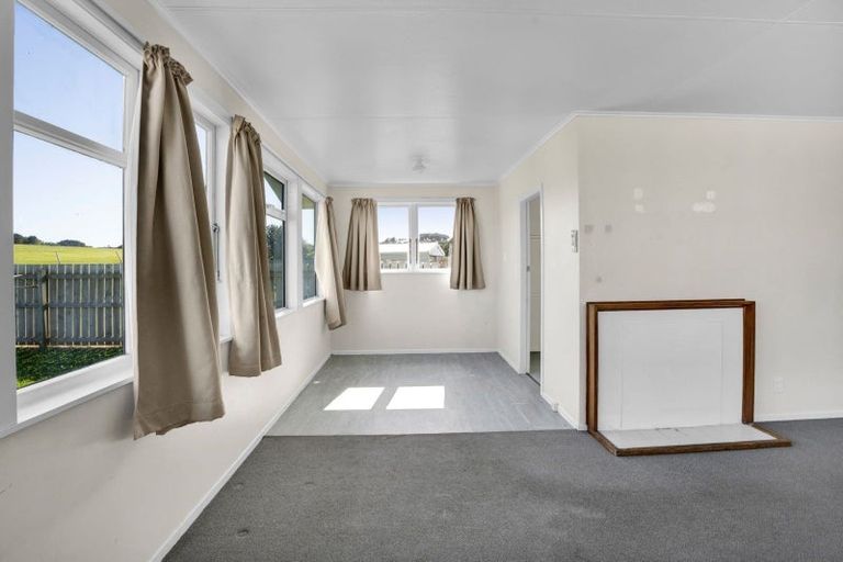 Photo of property in 48 Marama Crescent, Spotswood, New Plymouth, 4310