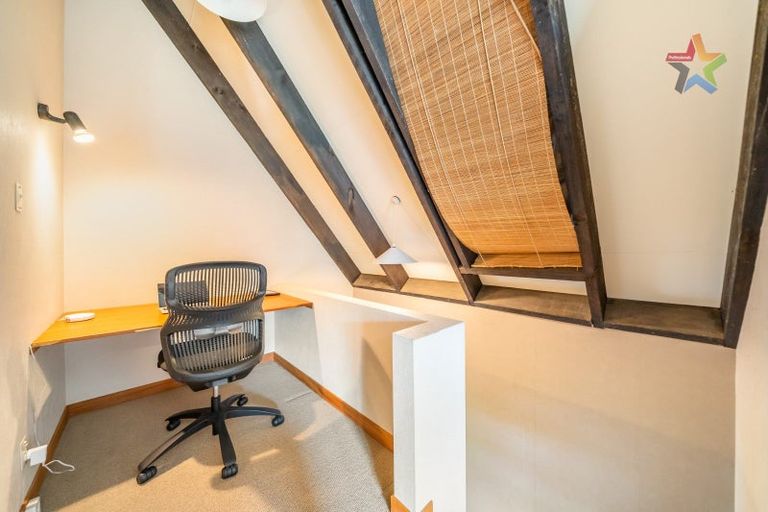 Photo of property in 22 Maungaraki Road, Korokoro, Lower Hutt, 5012