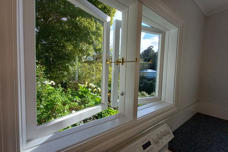 Photo of property in 26 Northland Road, Northland, Wellington, 6012