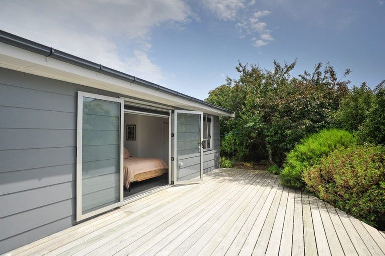 Photo of property in 2 Te Ara Crescent, Diamond Harbour, Lyttelton, 8971