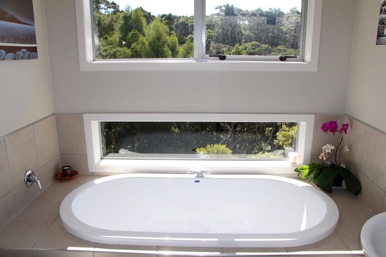 Photo of property in 33 Ward Drive, Opua, 0200