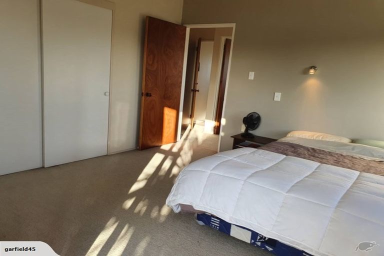 Photo of property in 28 Charles Street, Carterton, 5713