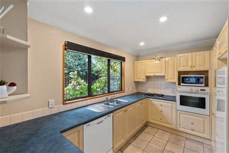 Photo of property in 1/56 Heberden Avenue, Sumner, Christchurch, 8081