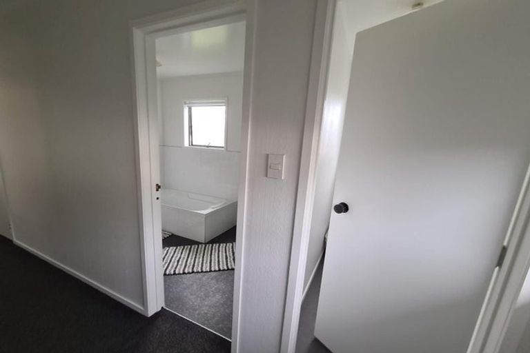 Photo of property in 1/11 Askew Place, Farm Cove, Auckland, 2012