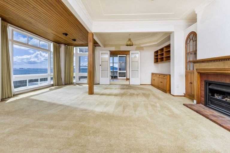 Photo of property in 39 Ocean View Road, Milford, Auckland, 0620