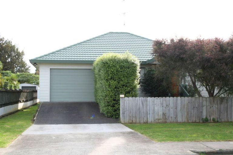 Photo of property in 3/169 Wellington Street, Howick, Auckland, 2014