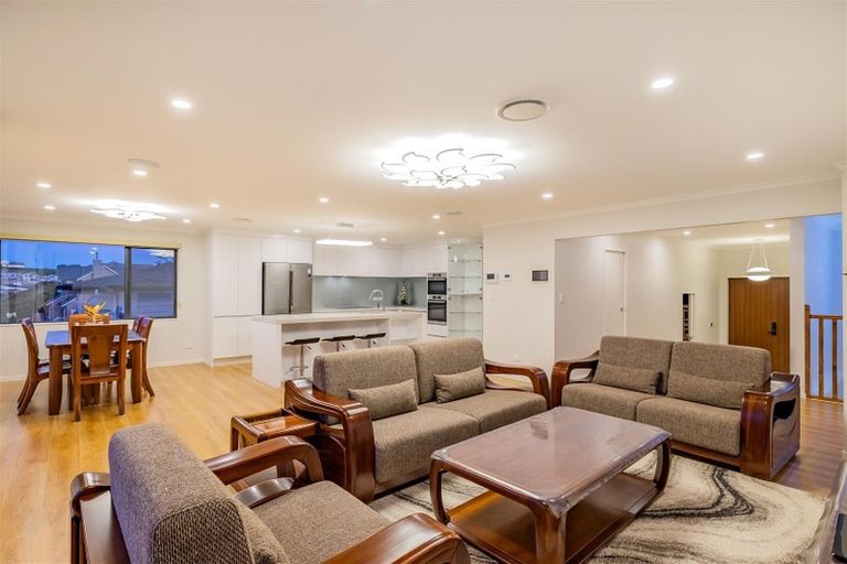 Photo of property in 4 Resolution Drive, Gulf Harbour, Whangaparaoa, 0930