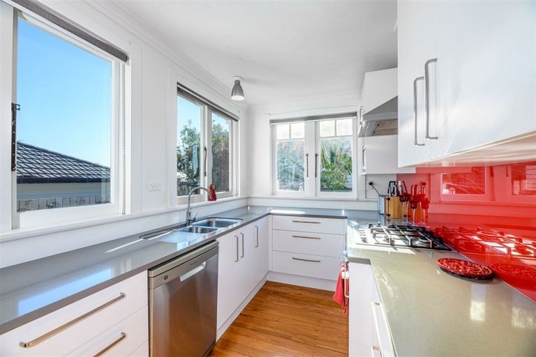 Photo of property in 67 Sturges Road, Henderson, Auckland, 0612