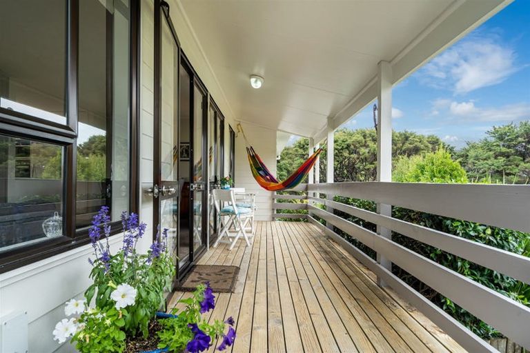 Photo of property in 3 Emery Grove, Bayview, Auckland, 0629